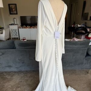 PLUS NWT bridal Lulu's dress